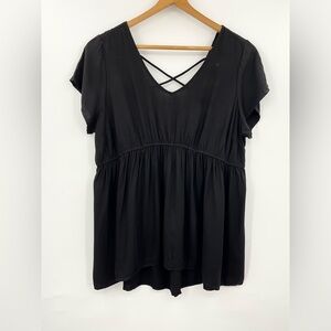 NWT Torrid 2X Challis Cross-back V Neck 0985 Blouse black